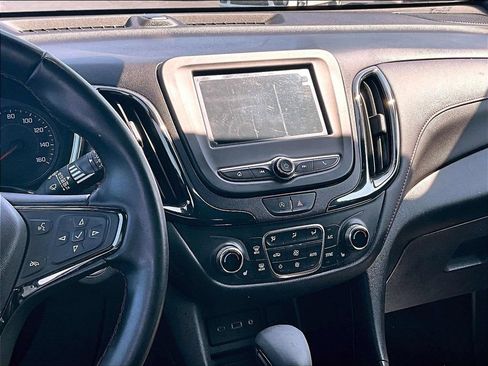 Used 2023 Chevrolet Equinox RS w/ LPO, Floor Liner Package FWD image 6