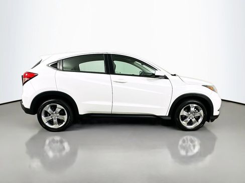 Used 2018 Honda HR-V LX image 9