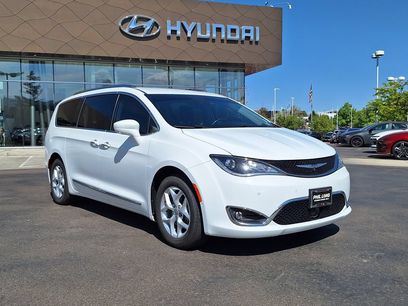 Used 2018 Chrysler Pacifica Touring-L w/ Advanced Safetytec Group