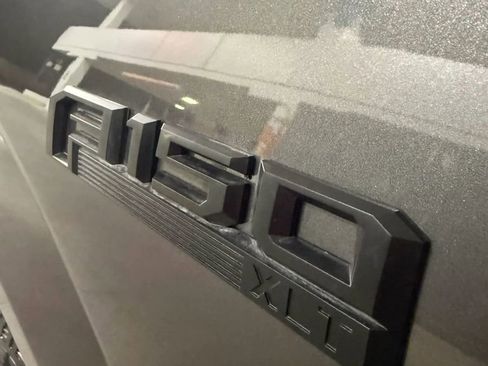 Used 2016 Ford F150 XLT w/ Equipment Group 302A Luxury image 13