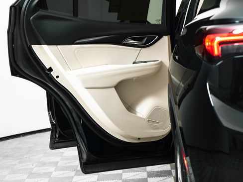 Used 2023 Buick Envision Essence image 14