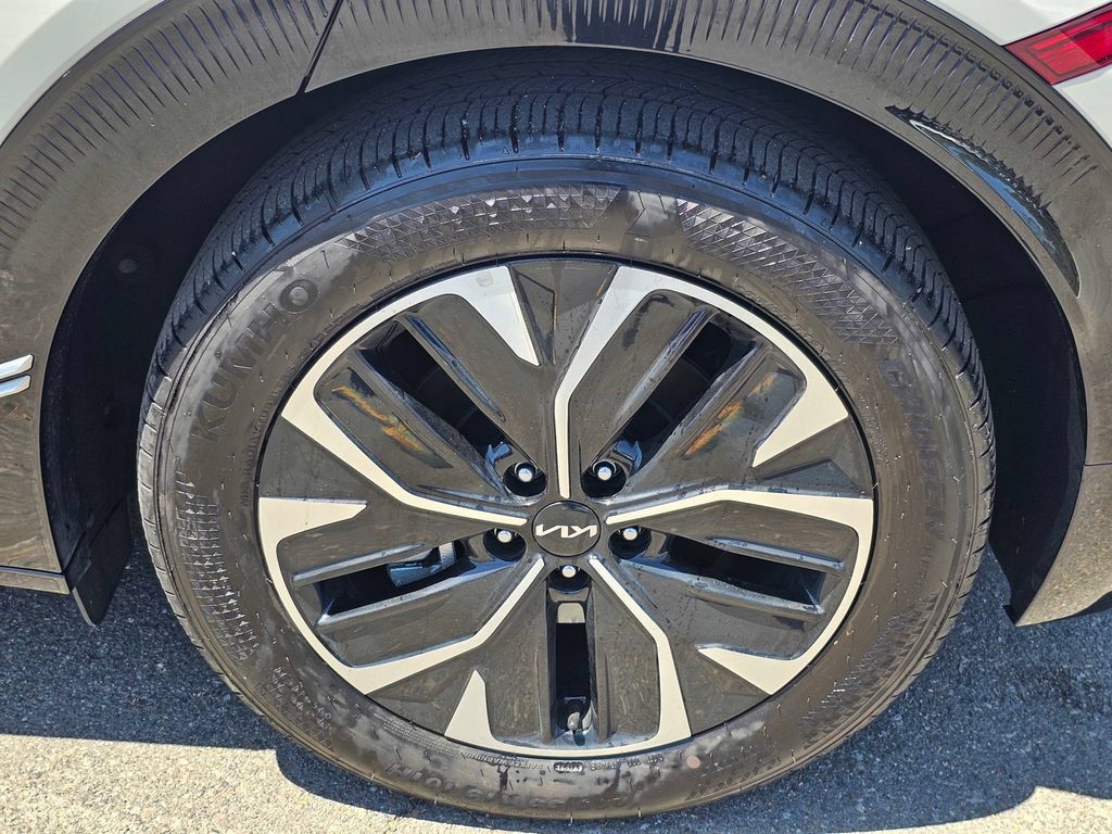 Used 2023 Kia EV6 Wind AWD/4WD image 8
