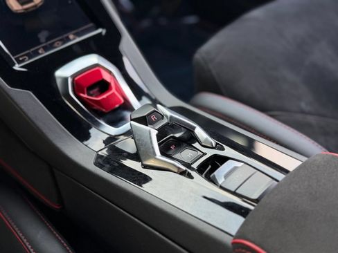 Used 2021 Lamborghini Huracan EVO RWD image 44