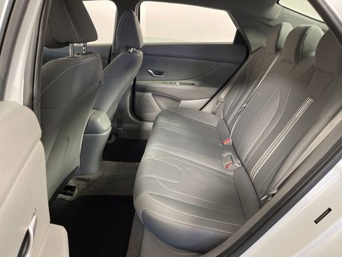 Certified 2022 Hyundai Elantra SEL image 13