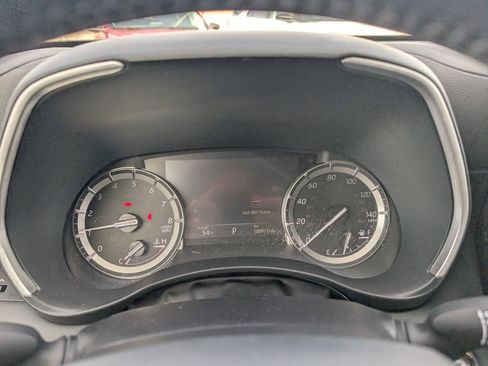 Used 2022 Toyota Highlander XLE image 19