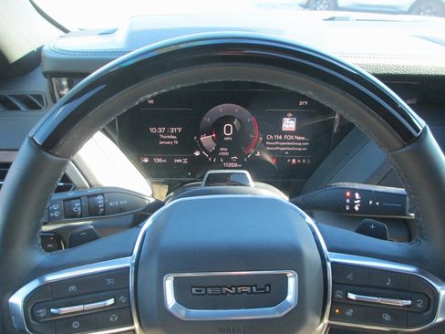 Certified 2025 GMC Yukon Denali w/ Denali Reserve Package image 33