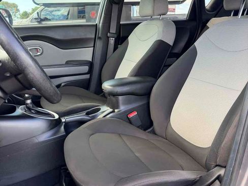 Used 2019 Kia Soul FWD image 15