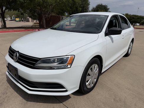 Used 2016 Volkswagen Jetta S FWD image 3