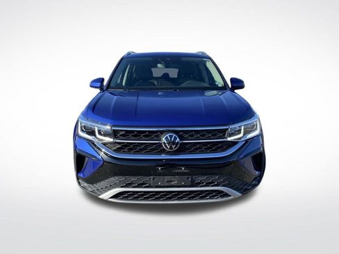 Certified 2022 Volkswagen Taos SEL image 11