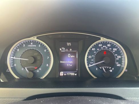 Used 2016 Toyota Camry LE image 21