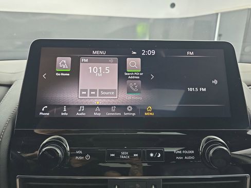 Used 2023 Nissan Armada Platinum w/ Captain's Chairs Package RWD image 27