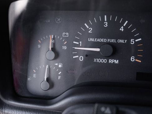 Used 1998 Jeep Cherokee Classic AWD/4WD image 13