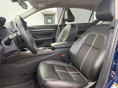 Used 2024 Nissan Altima 2.5 SR AWD/4WD image 5