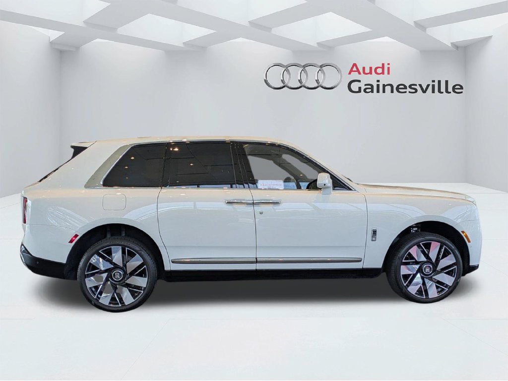 Used 2025 Rolls-Royce Cullinan AWD/4WD image 14