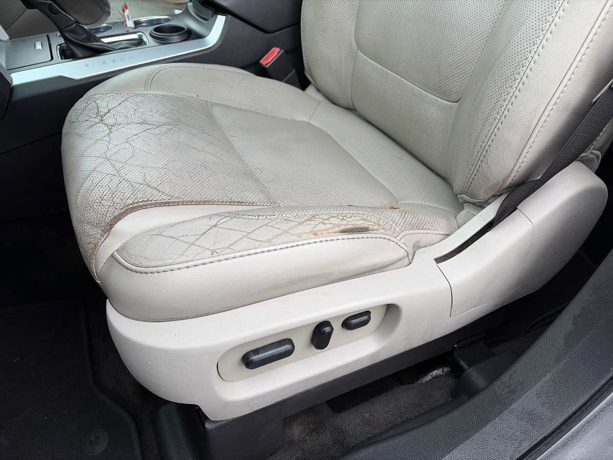 Used 2012 Ford Explorer Limited FWD image 12