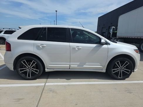 Used 2014 Ford Edge Sport w/ Driver Entry Package FWD image 4