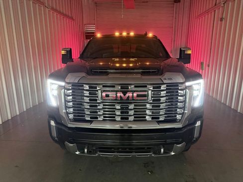 Used 2024 GMC Sierra 2500 Denali w/ Denali Reserve Package AWD/4WD image 10