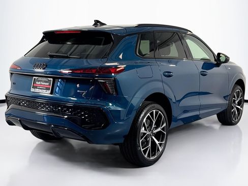 New 2026 Audi Q3 quattro 2.0T AWD/4WD image 5