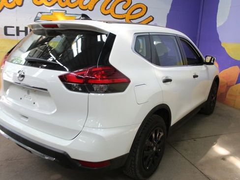 Used 2017 Nissan Rogue S FWD image 8
