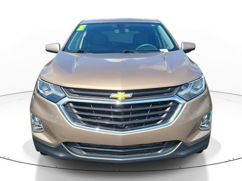 Used 2018 Chevrolet Equinox LT FWD image 2