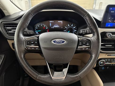 Used 2021 Ford Escape SEL FWD image 13