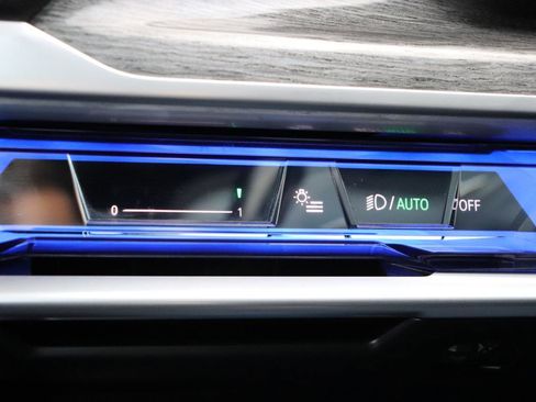 Used 2024 BMW 740i xDrive image 58