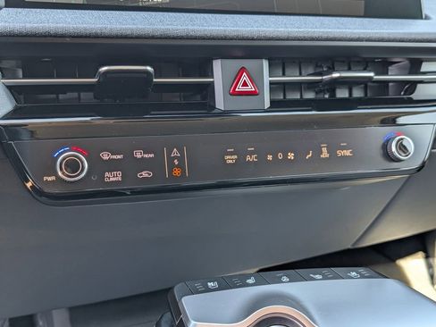 Used 2024 Kia EV6 Wind image 29