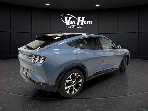 Used 2023 Ford Mustang Mach-E Premium AWD/4WD image 7