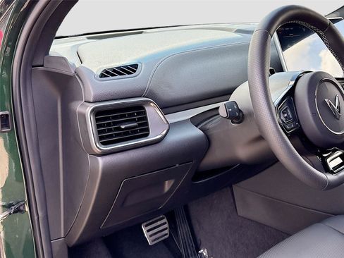 New 2025 VinFast VF 8 Plus AWD/4WD image 10