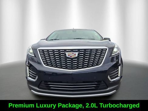 Used 2022 Cadillac XT5 Premium Luxury FWD image 2