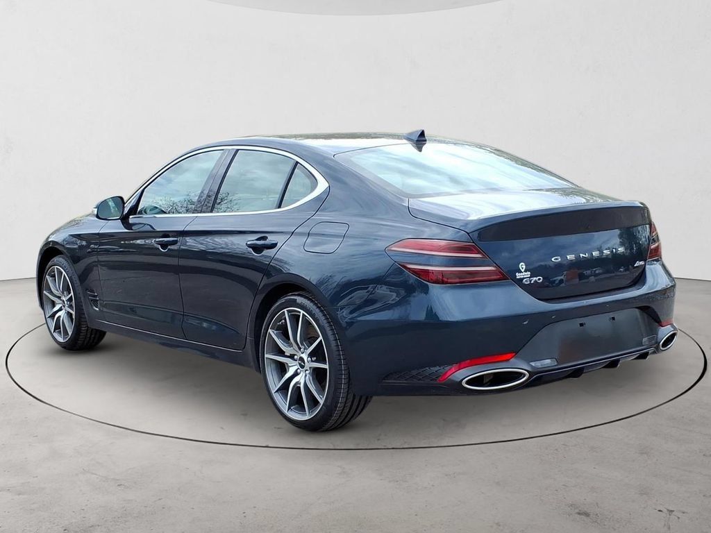 Used 2025 Genesis G70 2.5T AWD/4WD image 7