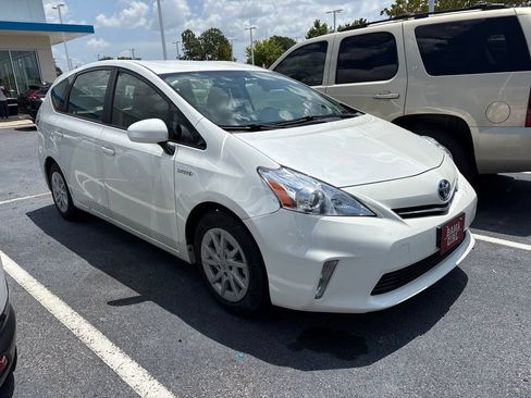 Used 2012 Toyota Prius V Three FWD image 2