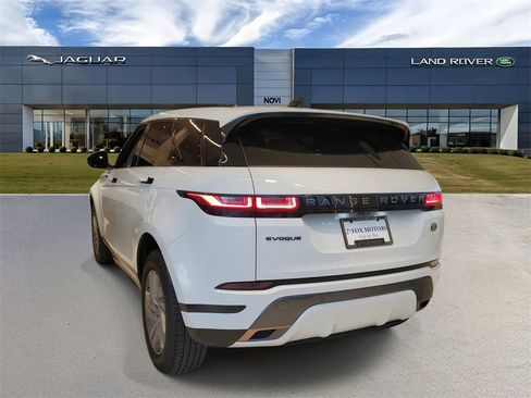 Used 2023 Land Rover Range Rover Evoque R-Dynamic S image 3