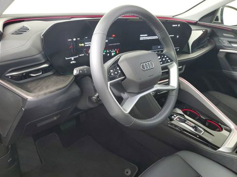 Used 2025 Audi Q5 Premium w/ Premium Plus AWD/4WD image 24