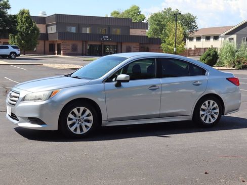 Used 2015 Subaru Legacy 2.5i Premium AWD/4WD image 10