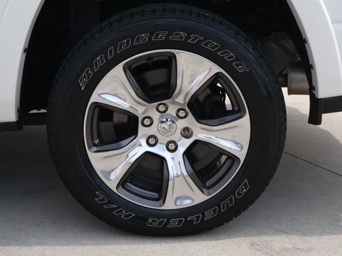 Used 2019 RAM 1500 Laramie RWD image 9