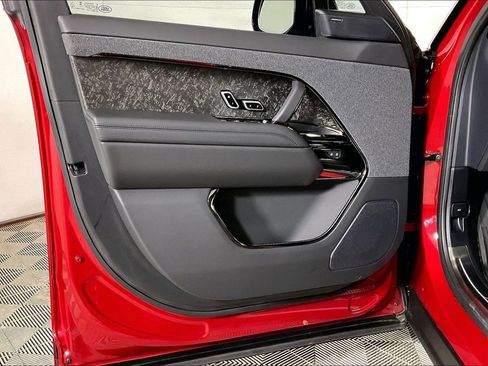 Used 2025 Land Rover Range Rover Sport Dynamic SE image 22