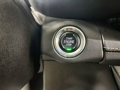 Certified 2023 Buick Envision Essence w/ Technology Package I AWD/4WD image 18