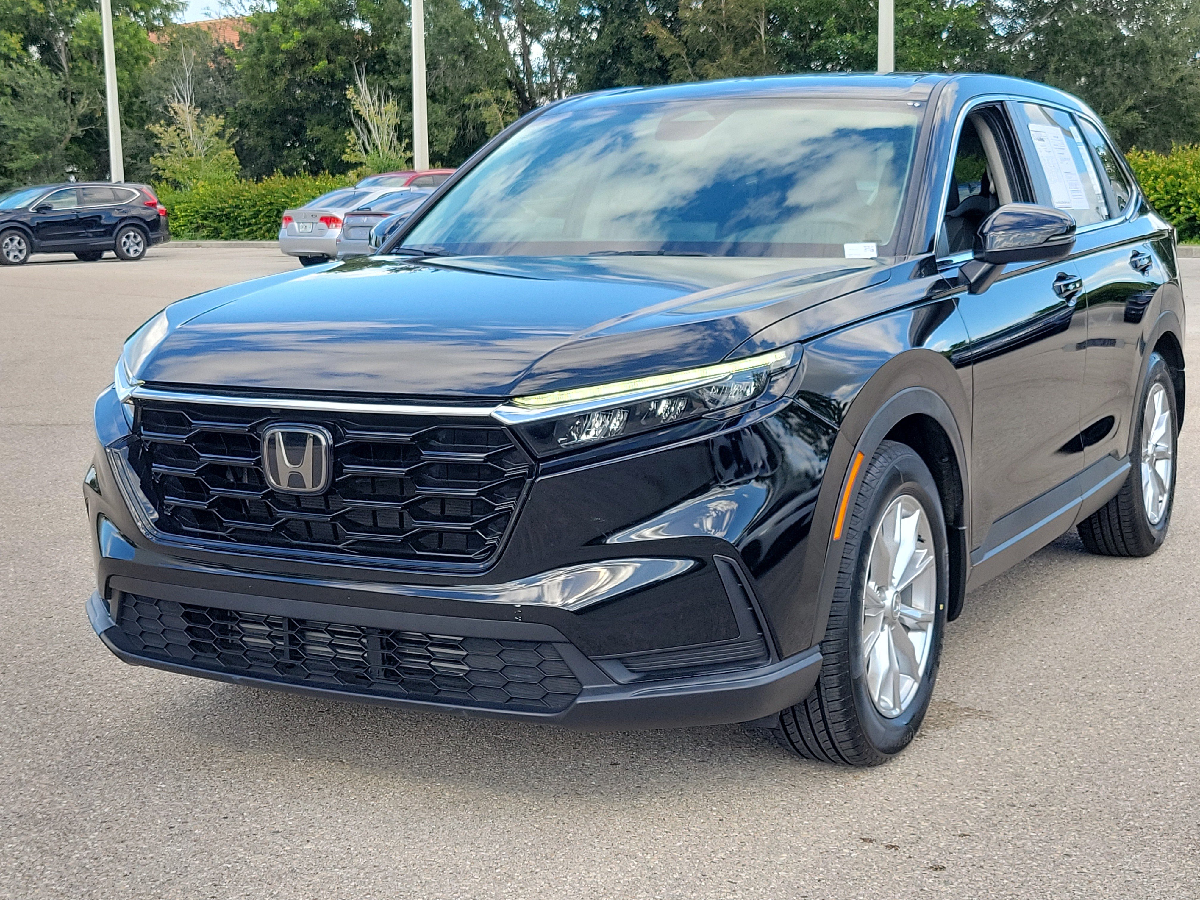 Used 2024 Honda CR-V EX image 3