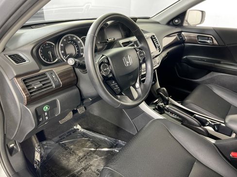 Used 2016 Honda Accord EX-L image 9