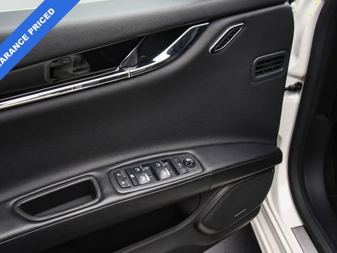 Used 2022 Maserati Quattroporte Modena Q4 image 44