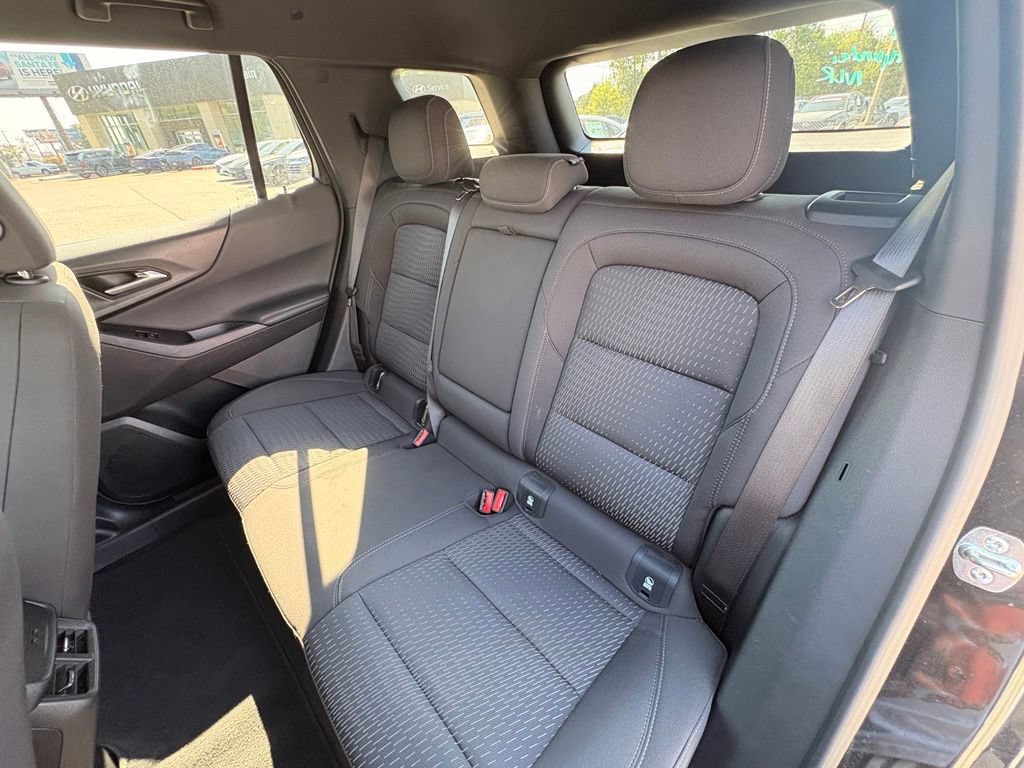 Used 2025 Chevrolet Equinox LT FWD image 26