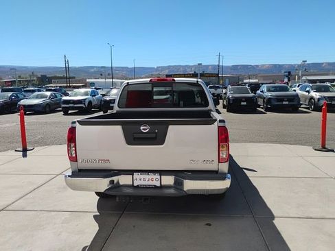 Used 2020 Nissan Frontier SV w/ SV Utility Package image 6