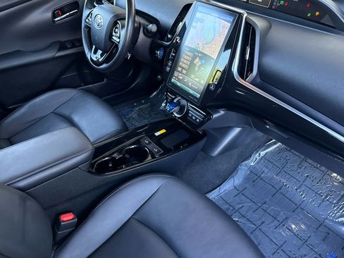 Used 2020 Toyota Prius Prime XLE FWD image 16