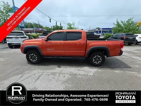 Used 2017 Toyota Tacoma TRD Off-Road AWD/4WD image 1