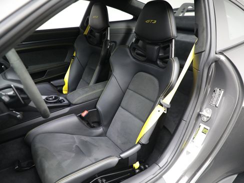 Used 2022 Porsche 911 GT3 image 16