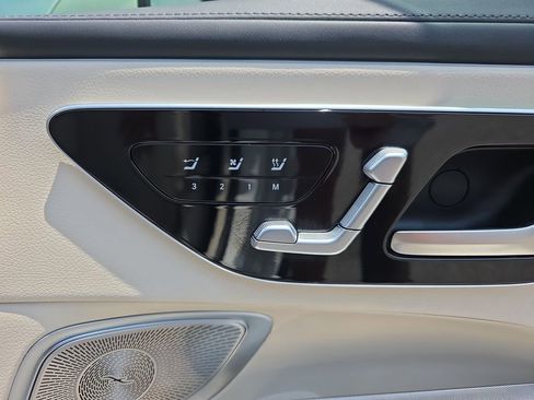 Used 2024 Mercedes-Benz CLE 300 4MATIC Cabriolet image 17