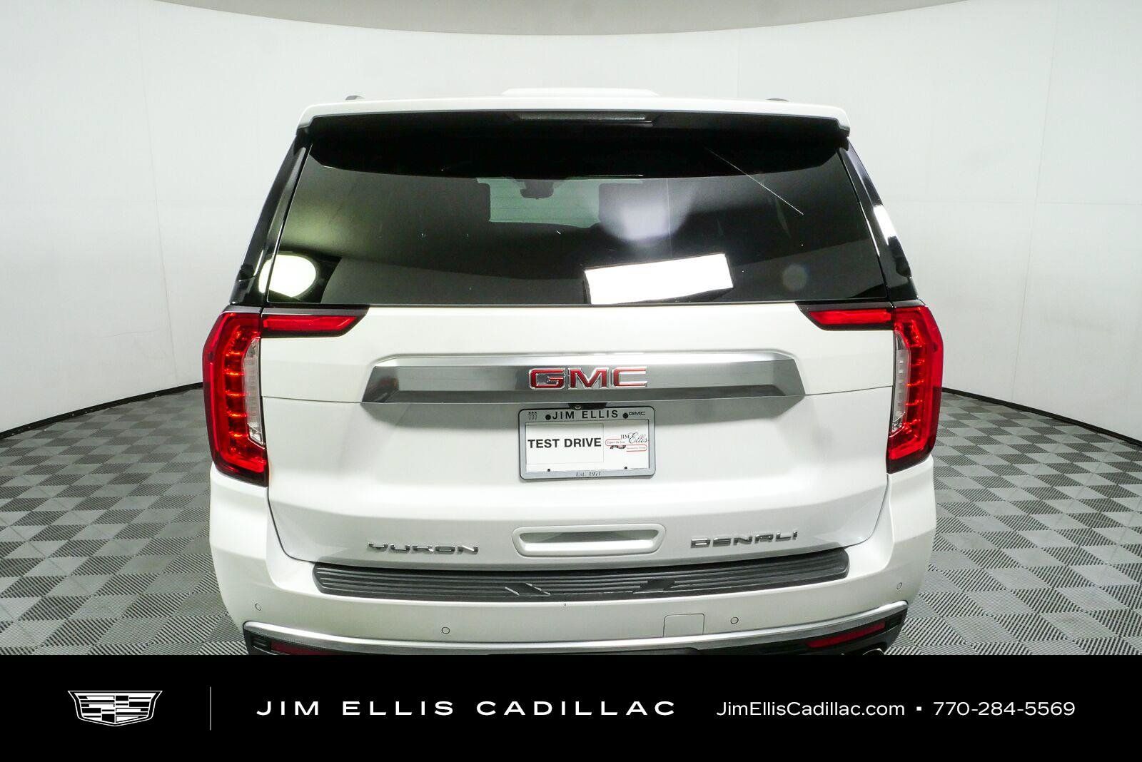 Used 2023 GMC Yukon XL Denali w/ Denali Reserve Package AWD/4WD image 29