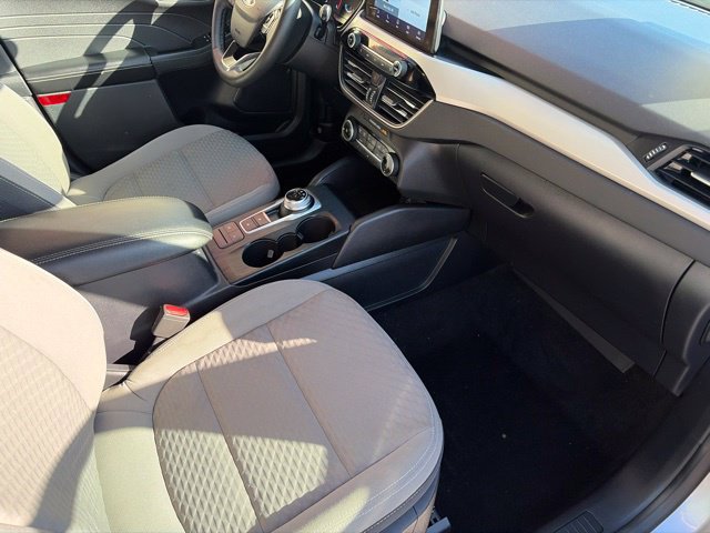 Used 2022 Ford Escape SE w/ Cold Weather Package FWD image 33