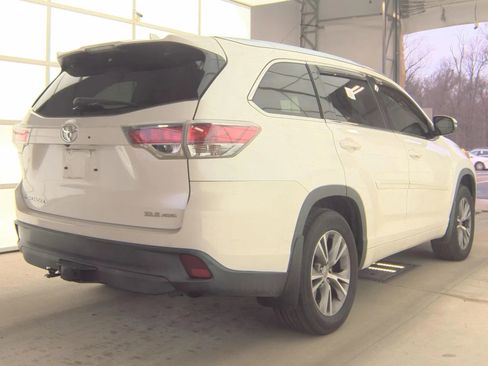 Used 2015 Toyota Highlander XLE image 5